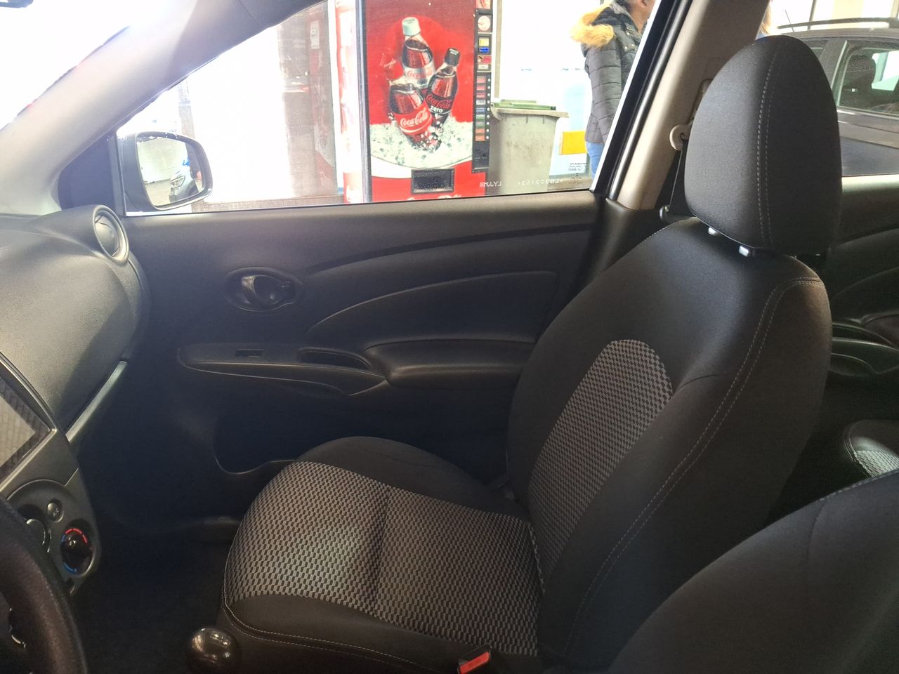 NISSAN - 2