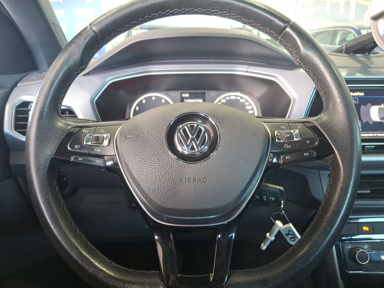 Volkswagen T-Cross — foto 25 de 34