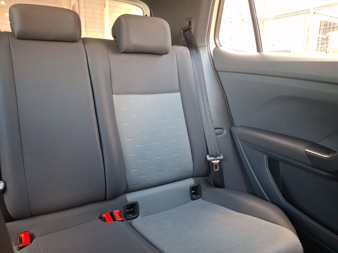 Volkswagen T-Cross — foto 15 de 34