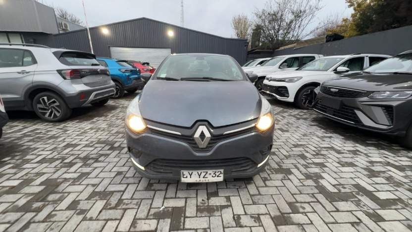 RENAULT - 1