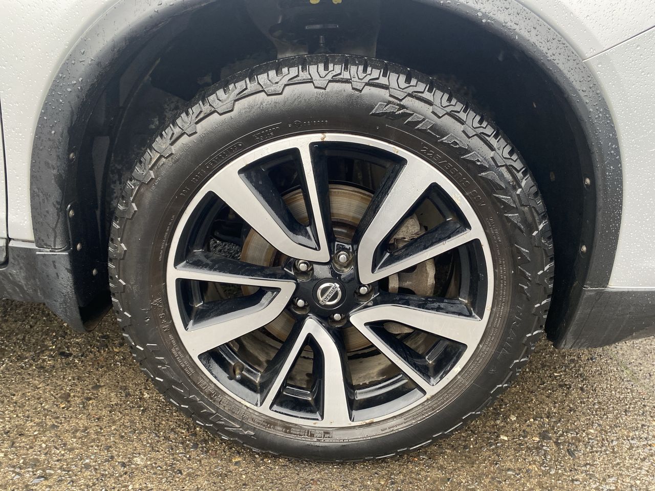 NISSAN - 17