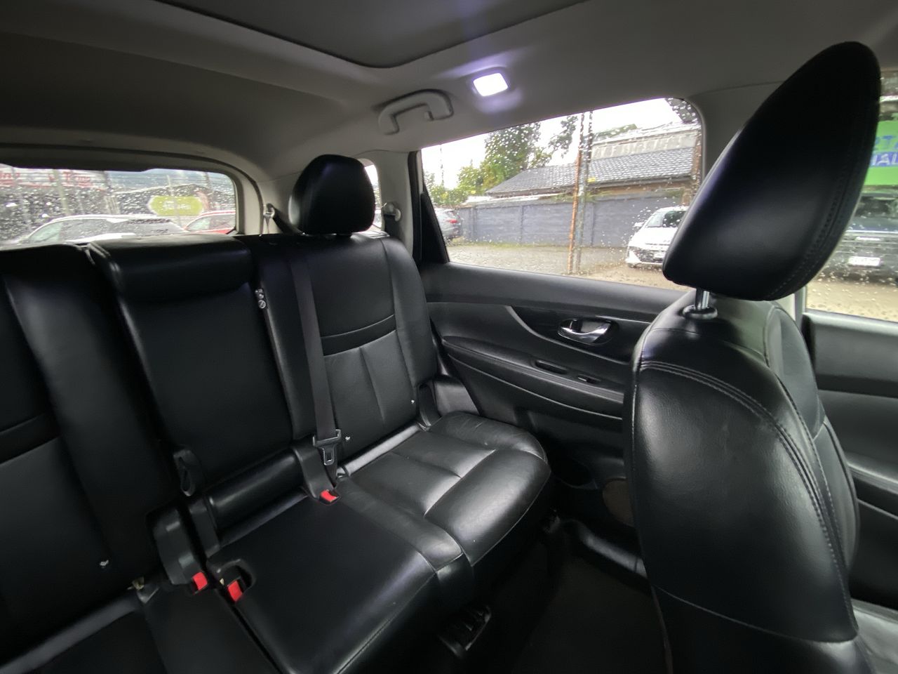 NISSAN - 14