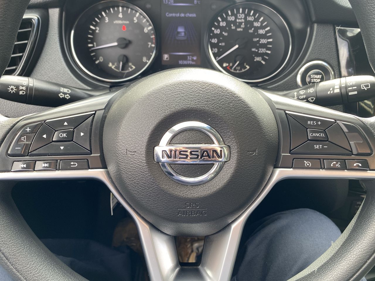 NISSAN - 26