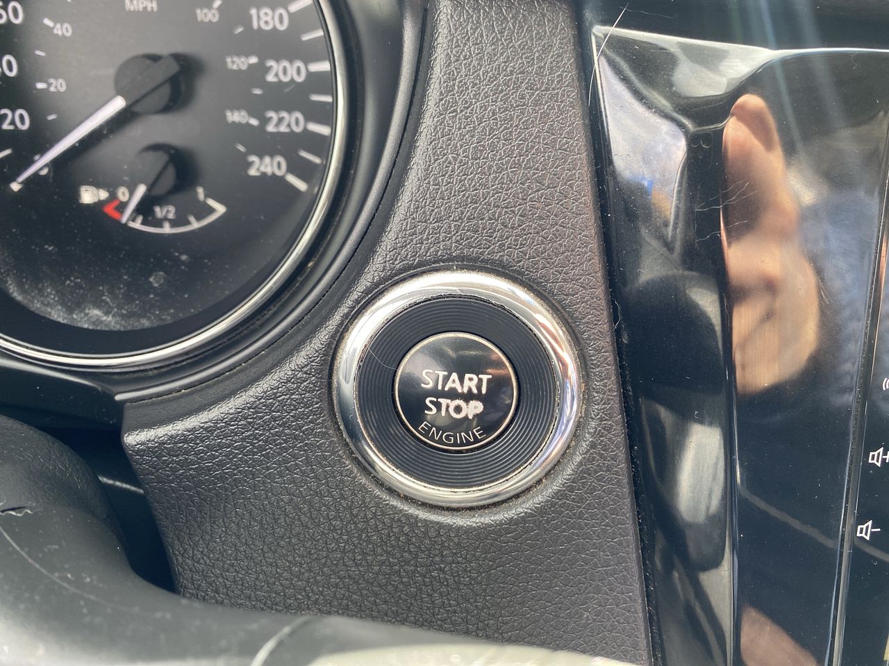 NISSAN - 35