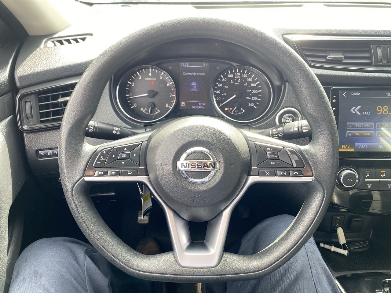 NISSAN - 25