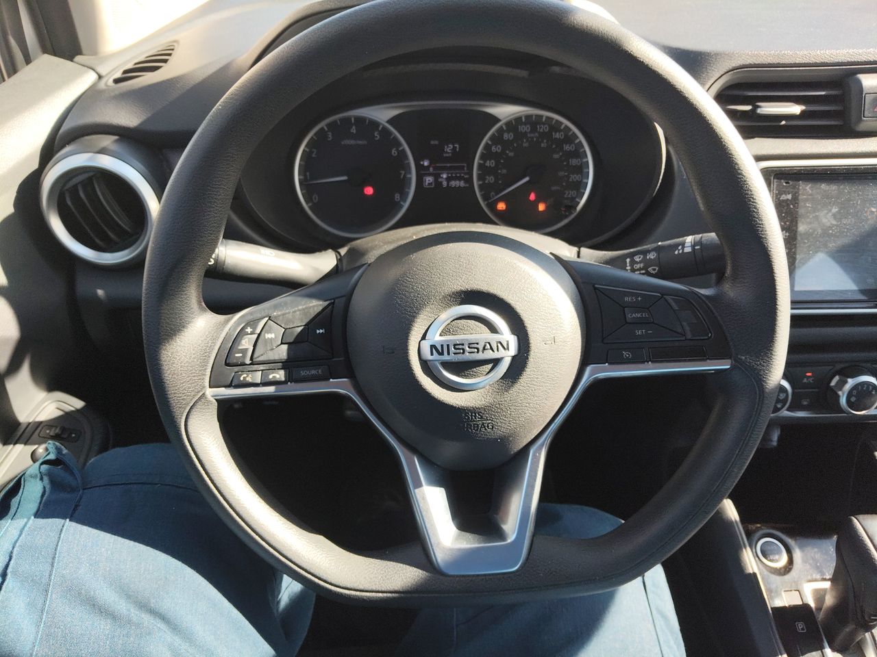 NISSAN - 26