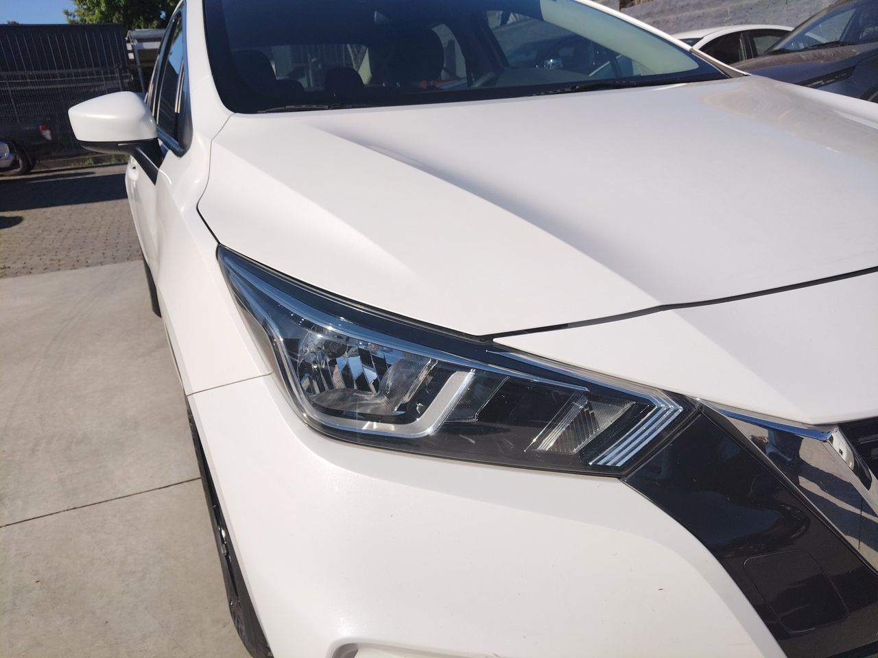 NISSAN - 19