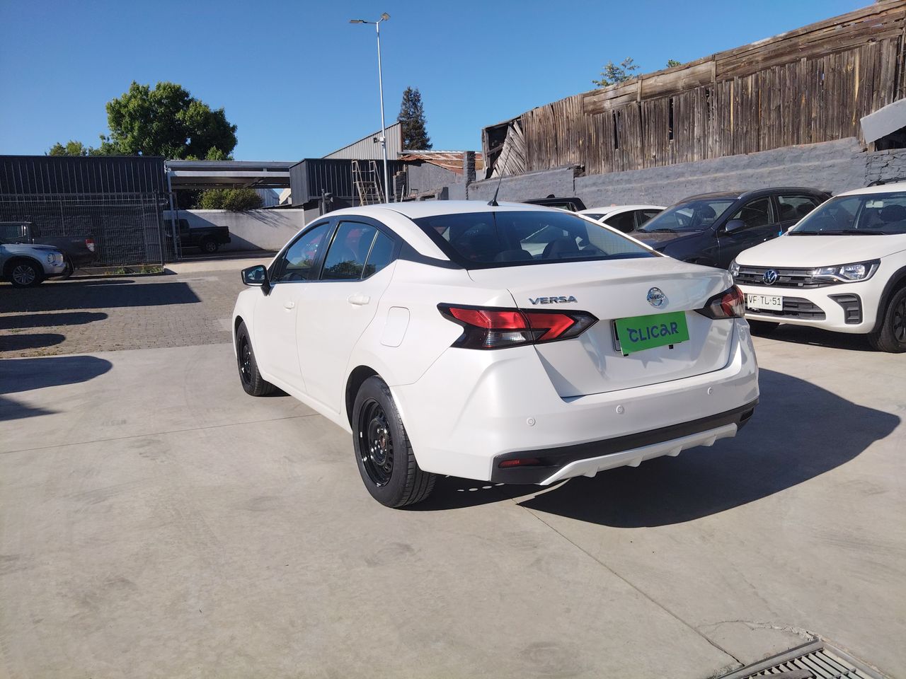 NISSAN - 5