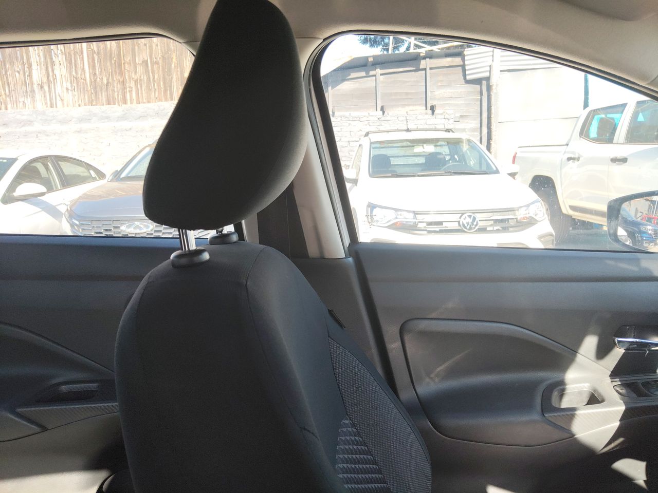NISSAN - 15