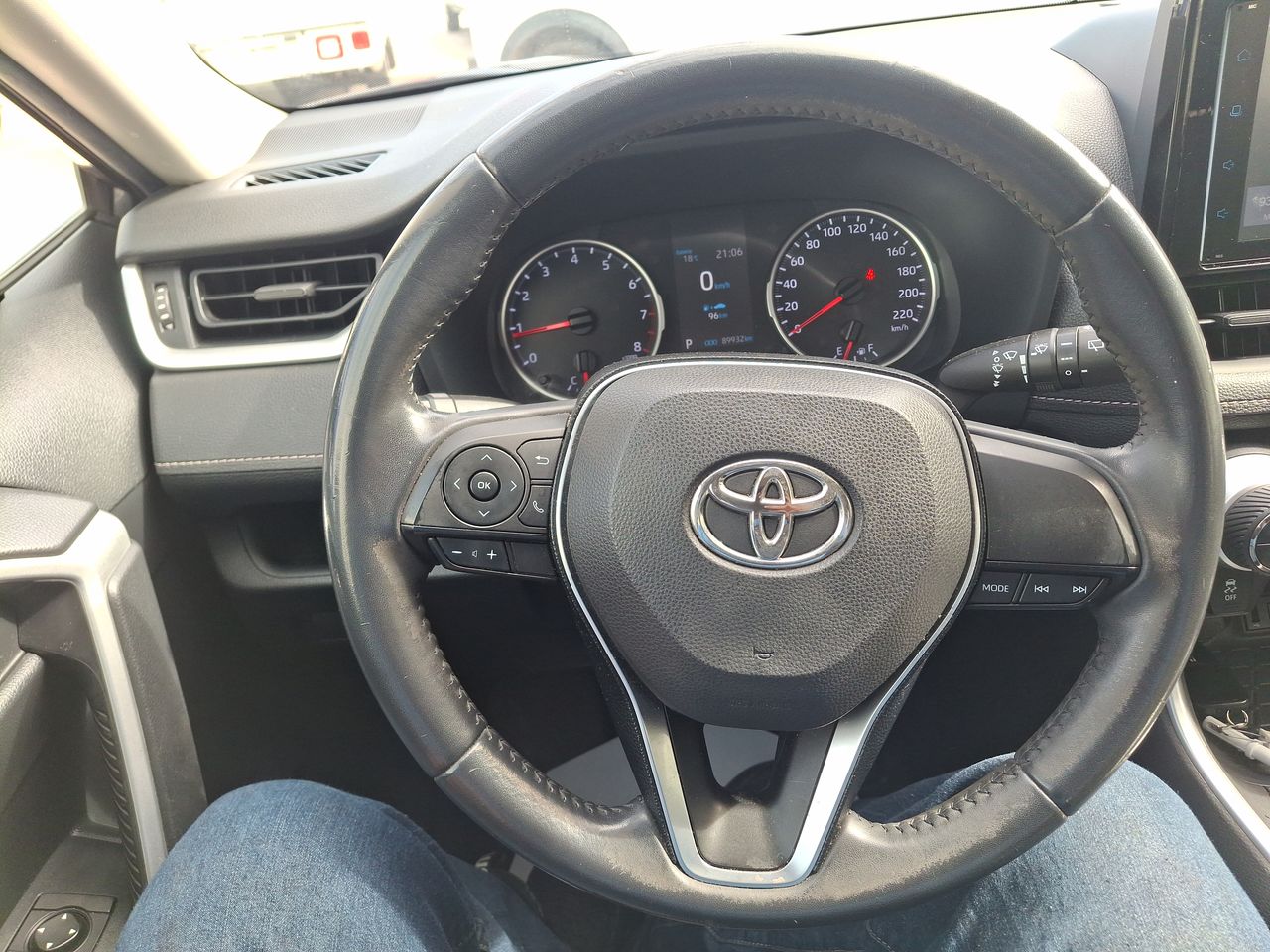 TOYOTA - 23