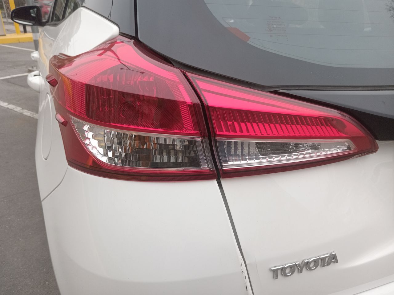 TOYOTA - 19