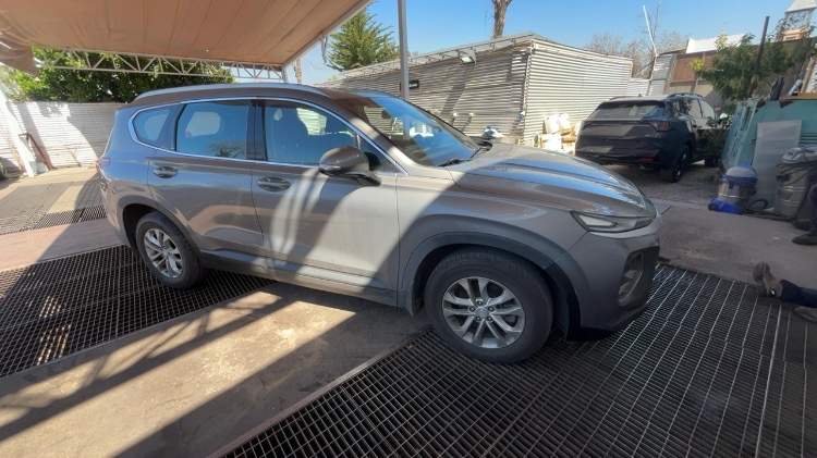HYUNDAI - 3