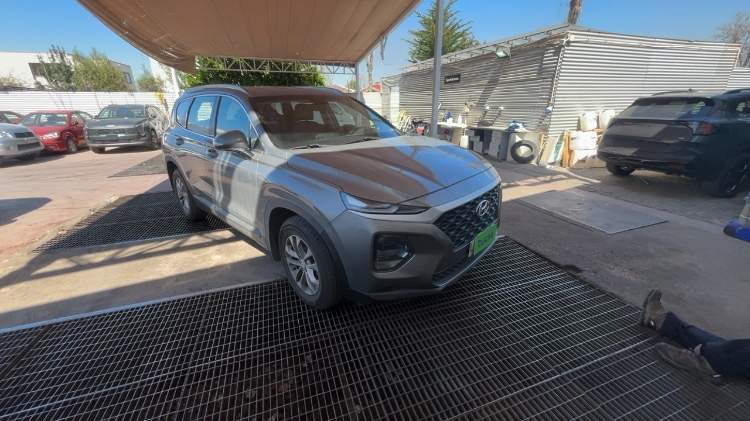 HYUNDAI