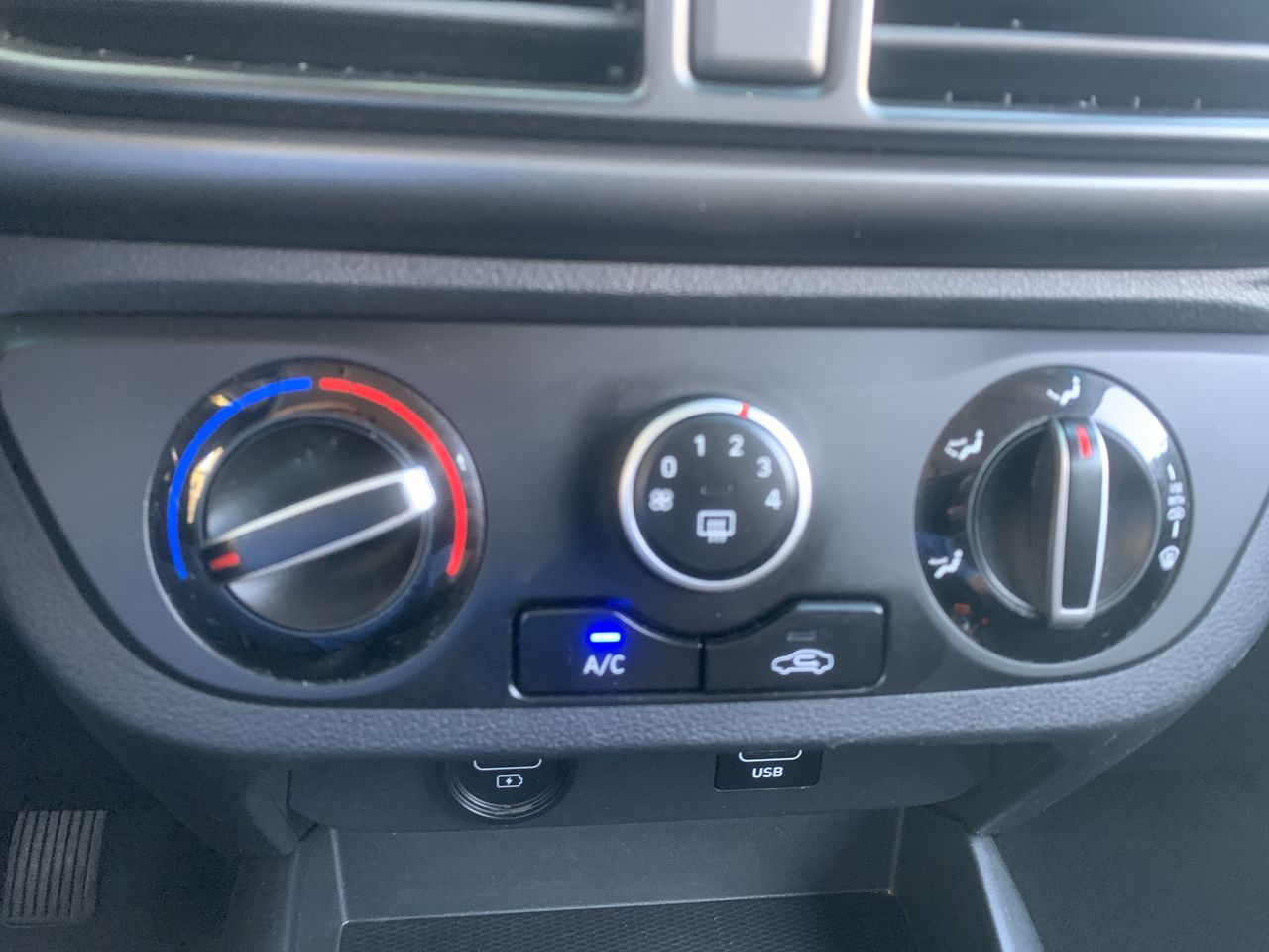 HYUNDAI - 30