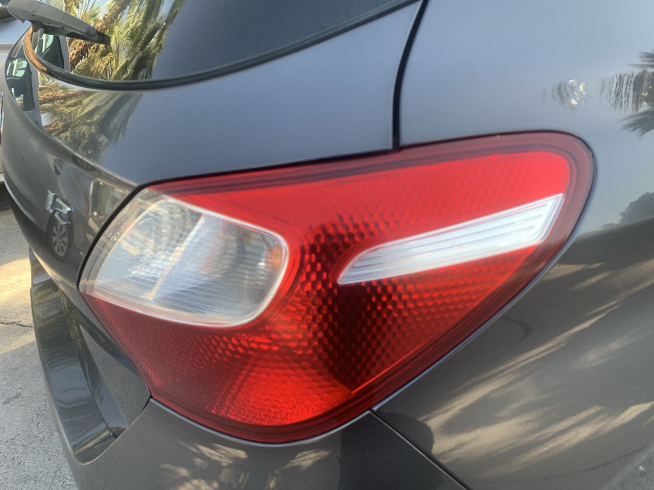 HYUNDAI - 20