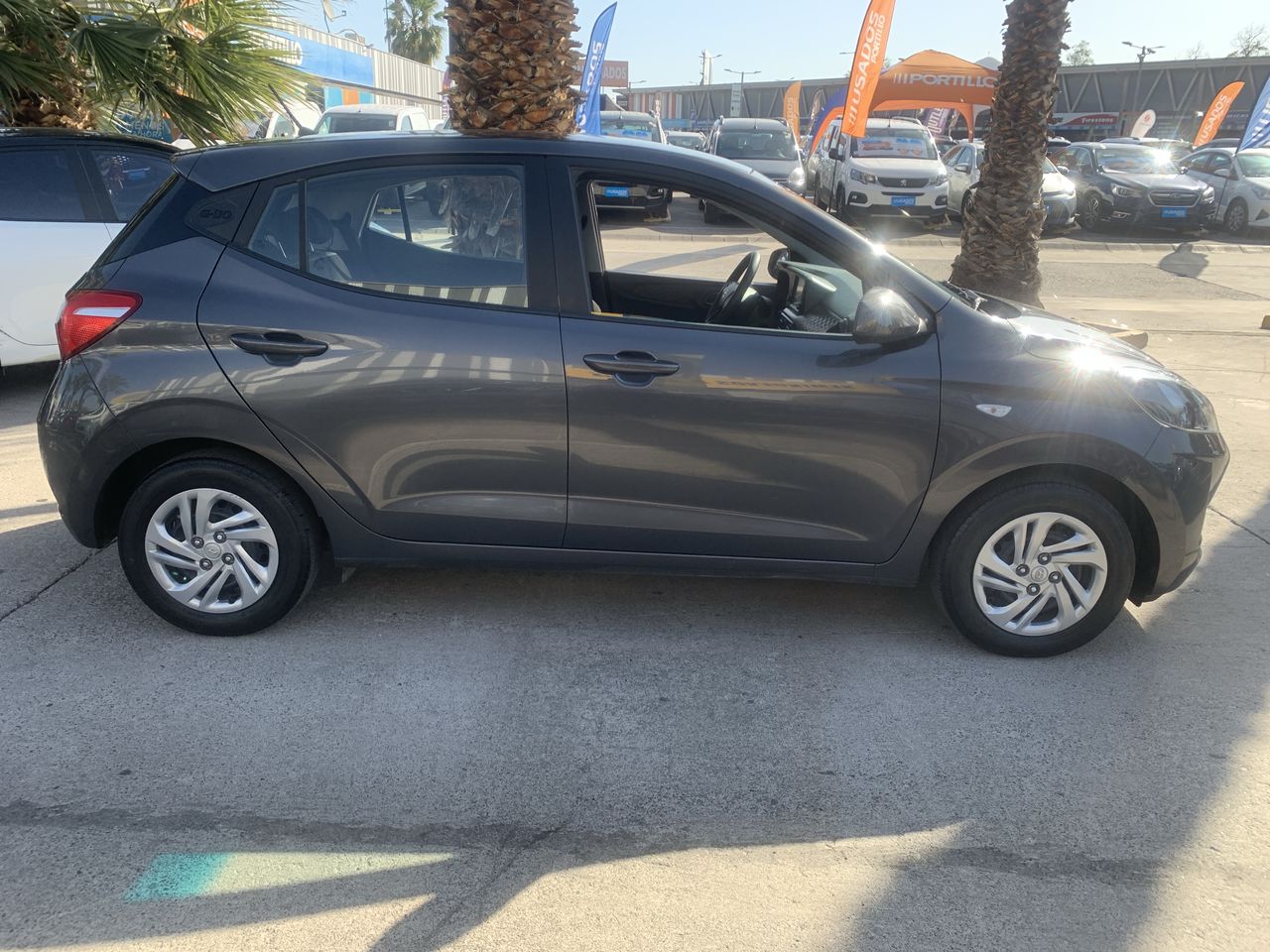 HYUNDAI - 8