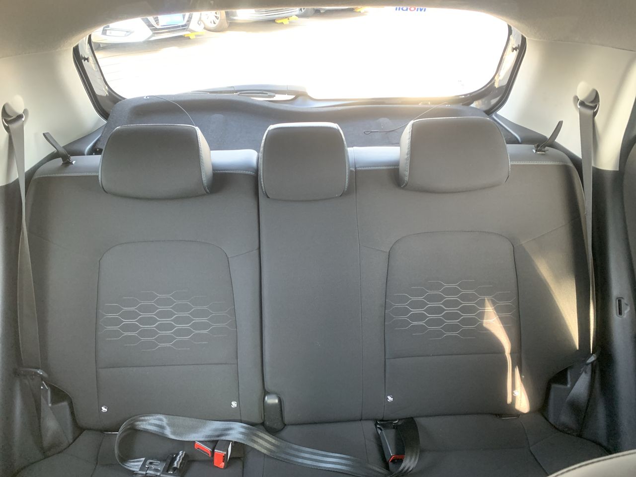 HYUNDAI - 12