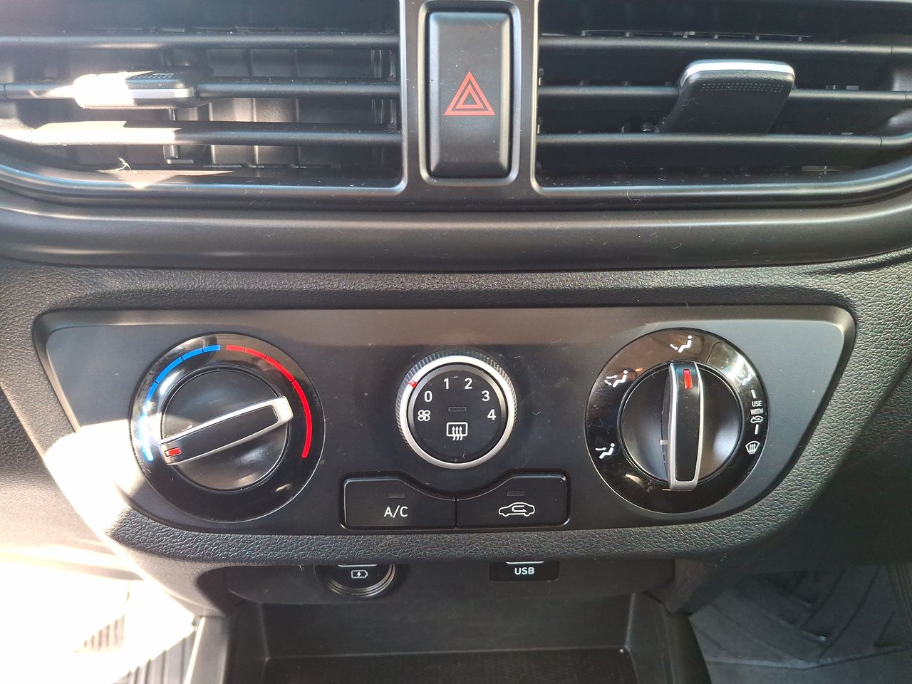 HYUNDAI - 29