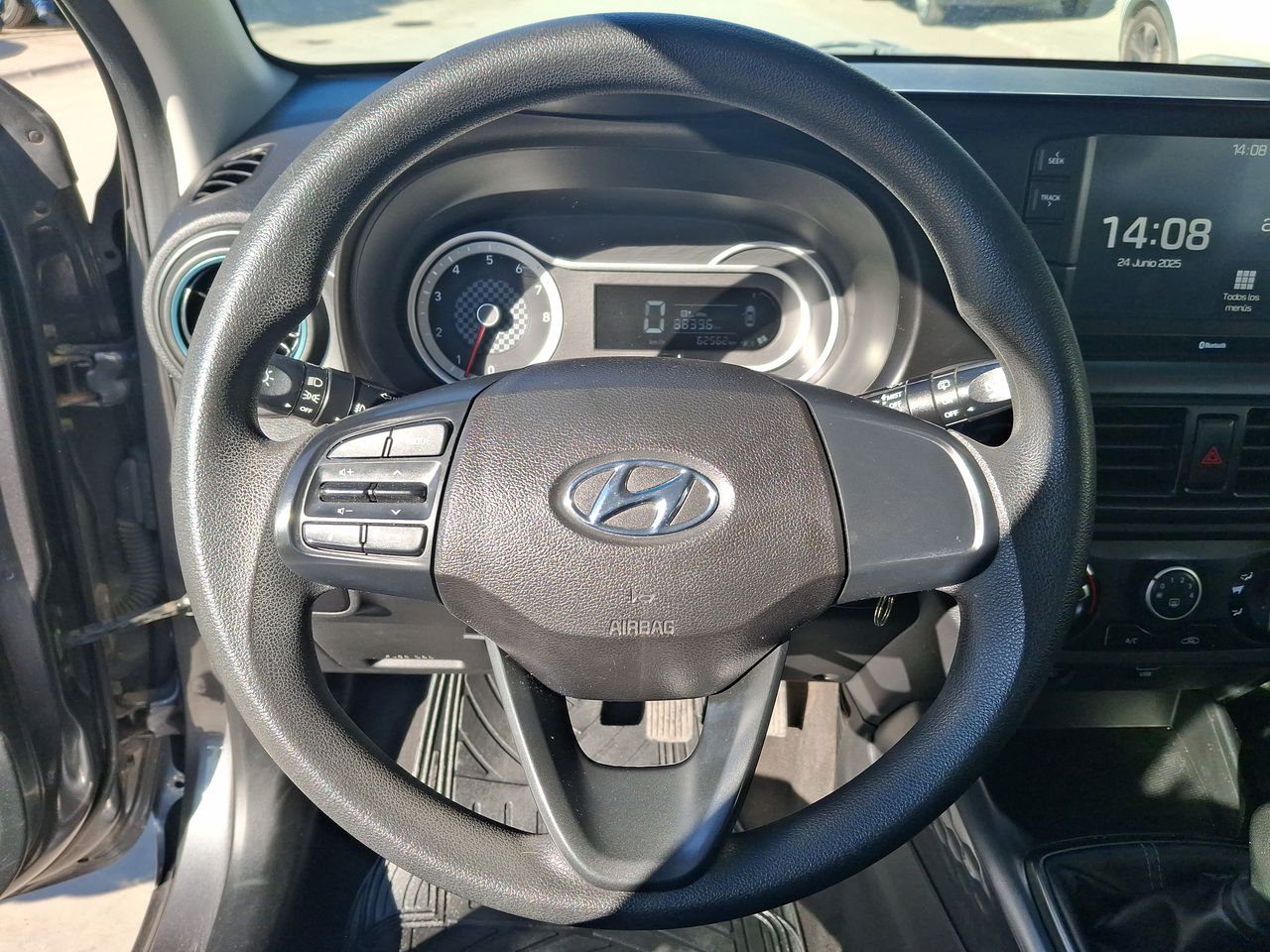 HYUNDAI - 24
