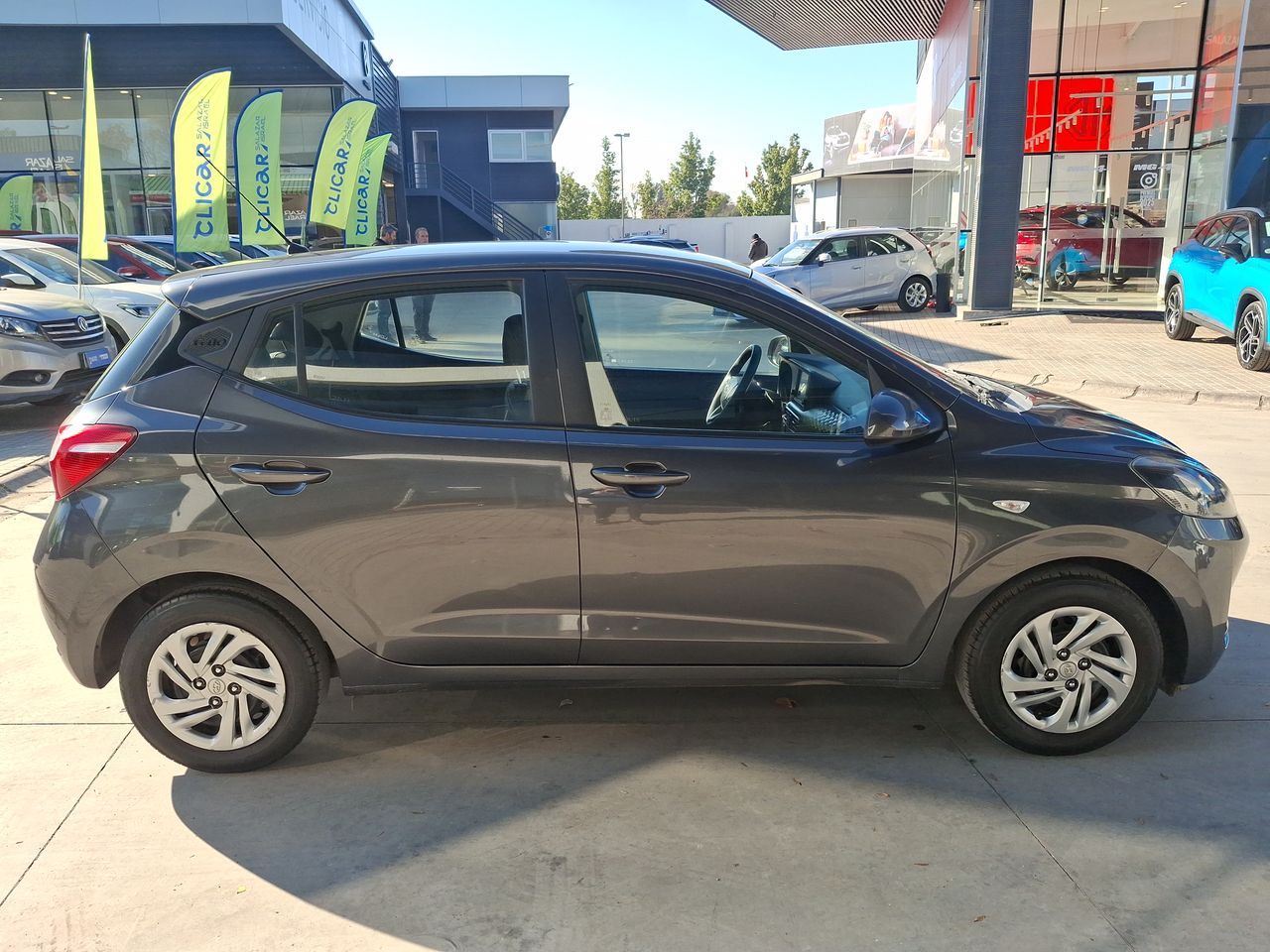HYUNDAI - 8