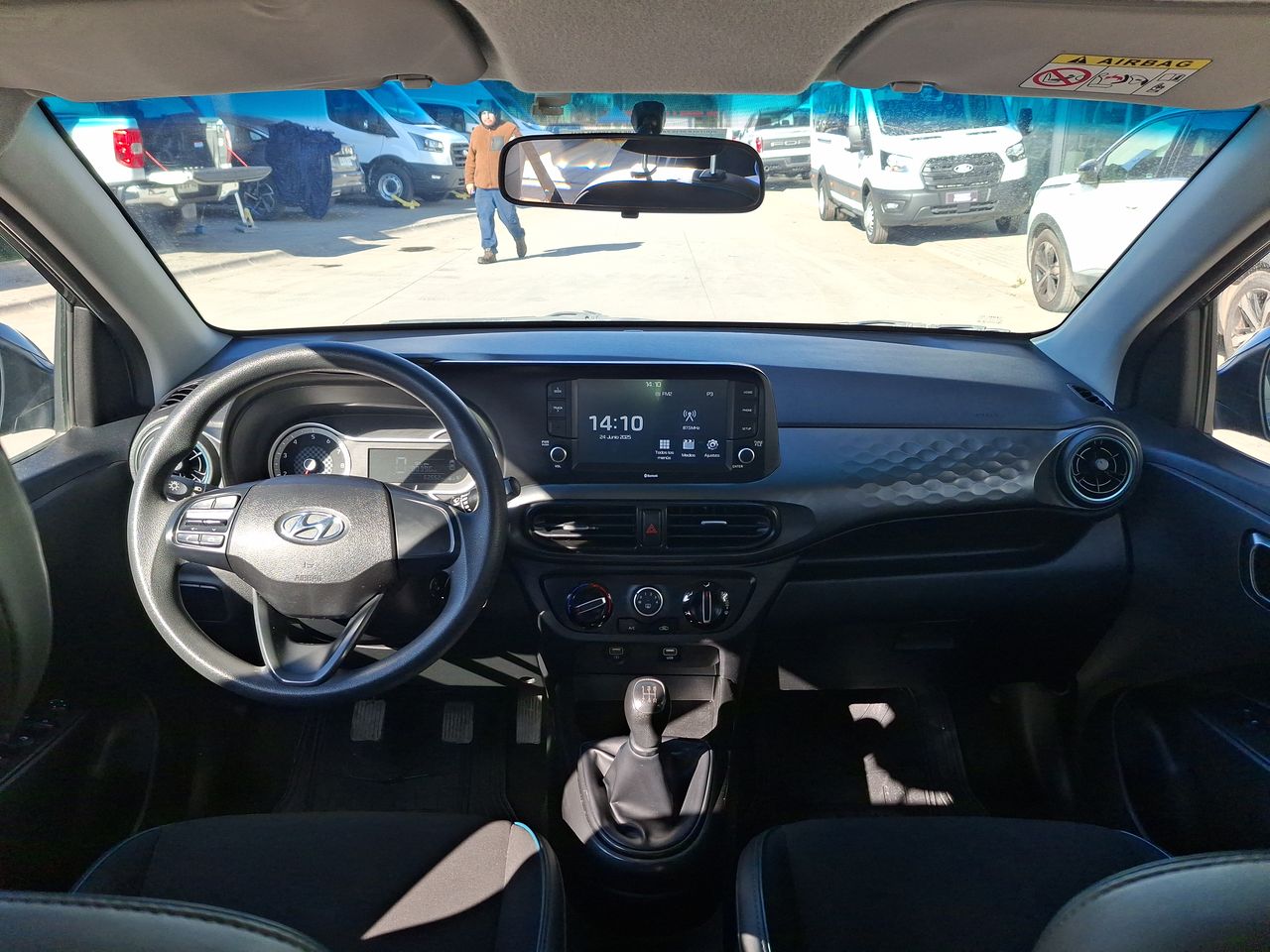 HYUNDAI - 9