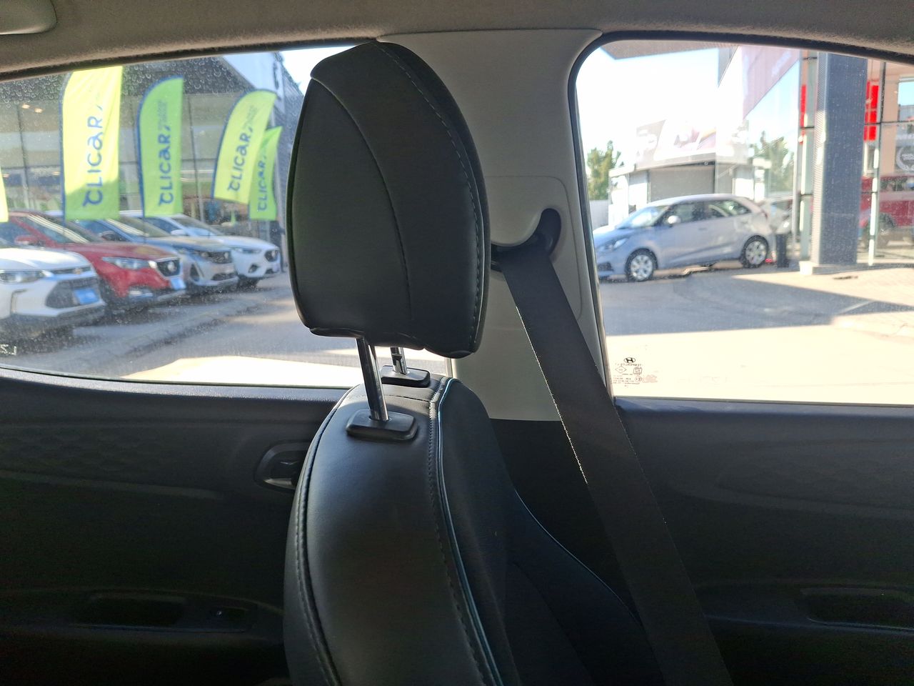HYUNDAI - 15