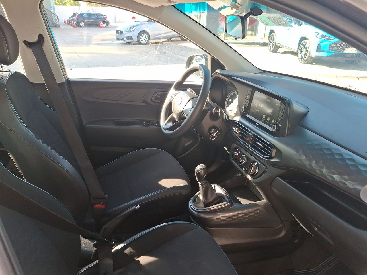 HYUNDAI - 16