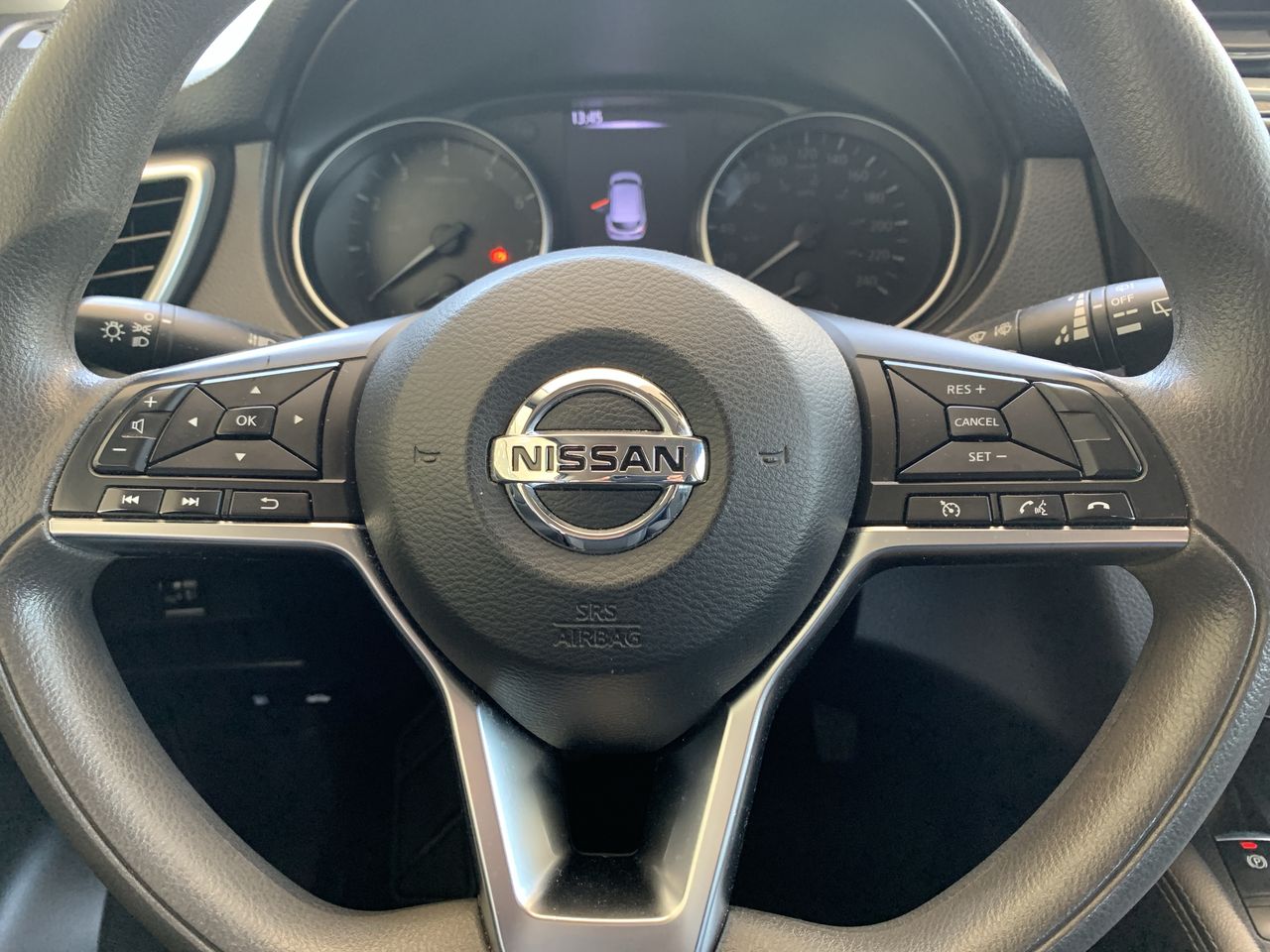 NISSAN - 25