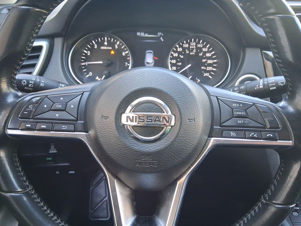 NISSAN - 23