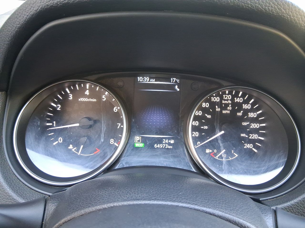 NISSAN - 24