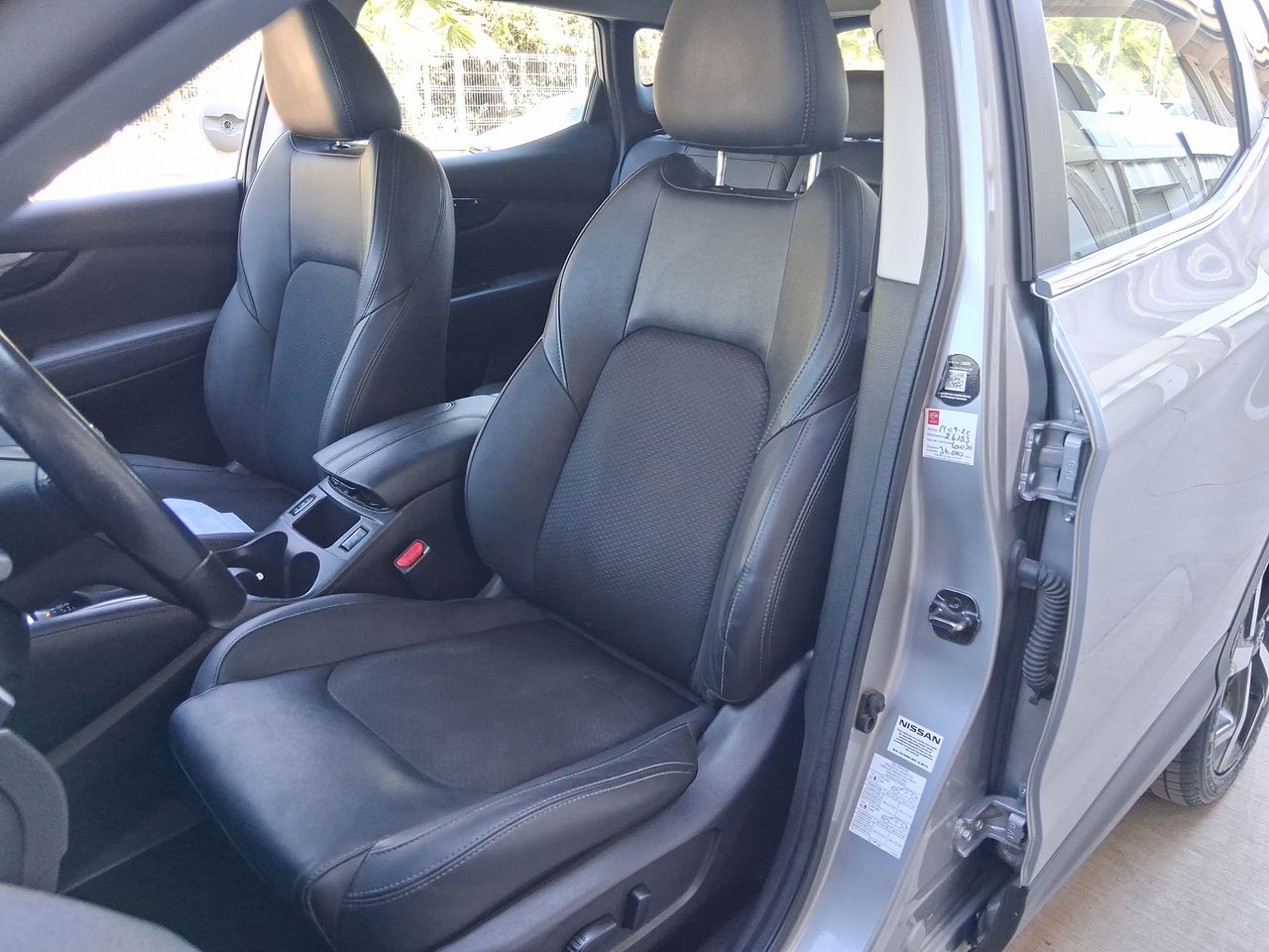 NISSAN - 21