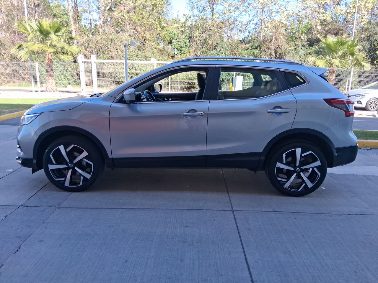 NISSAN - 3