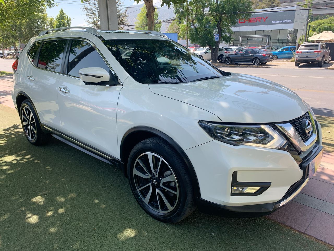 NISSAN - 12