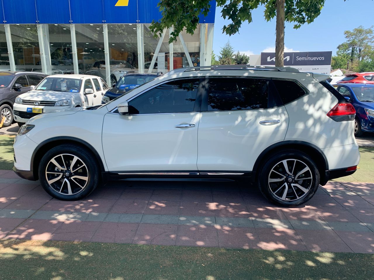NISSAN - 5