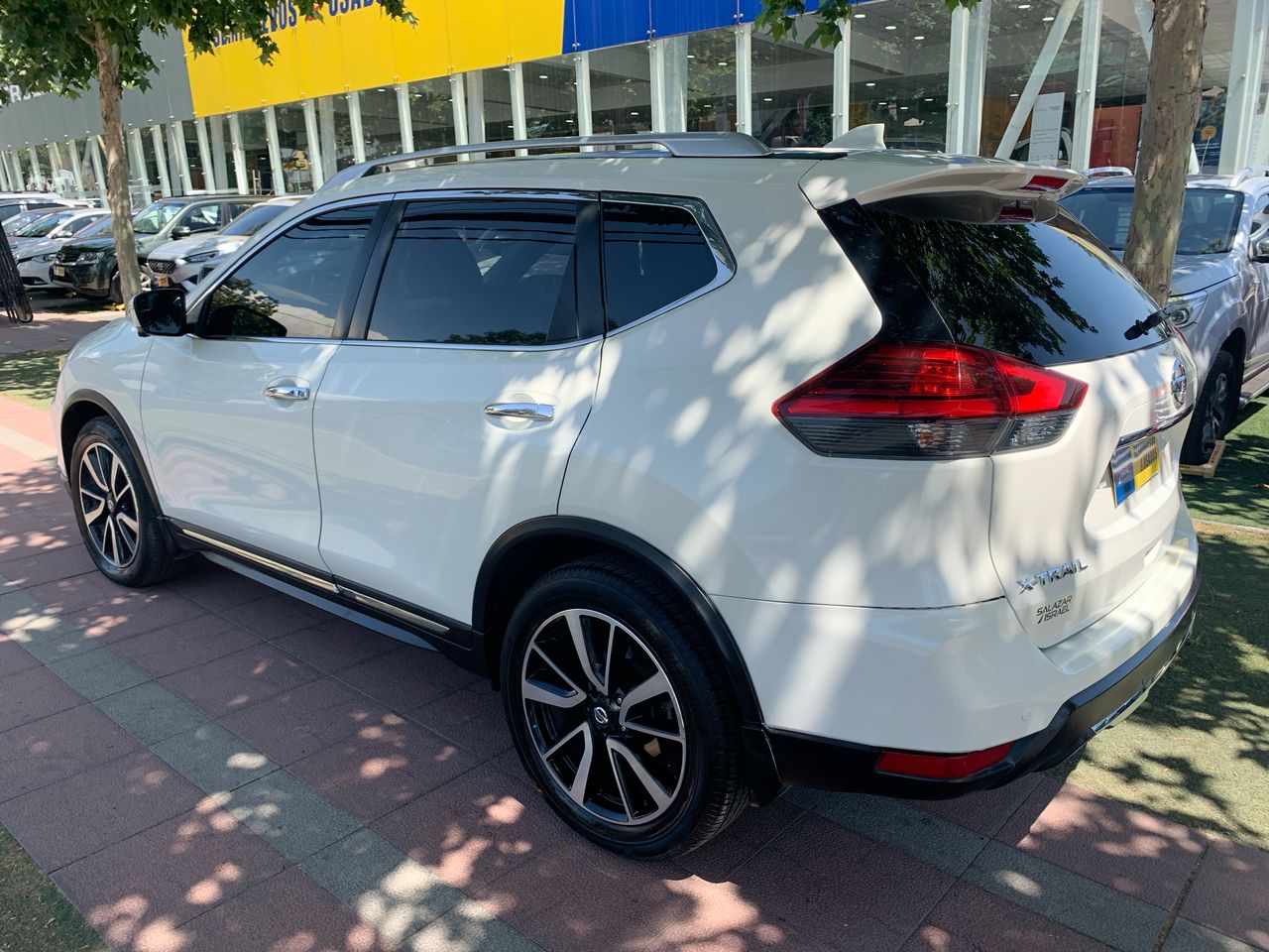 NISSAN - 6