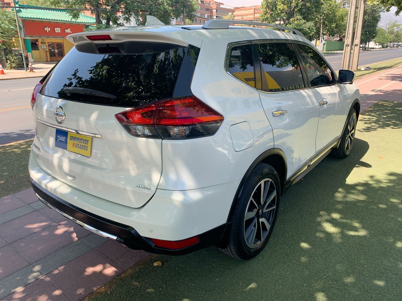 NISSAN - 10