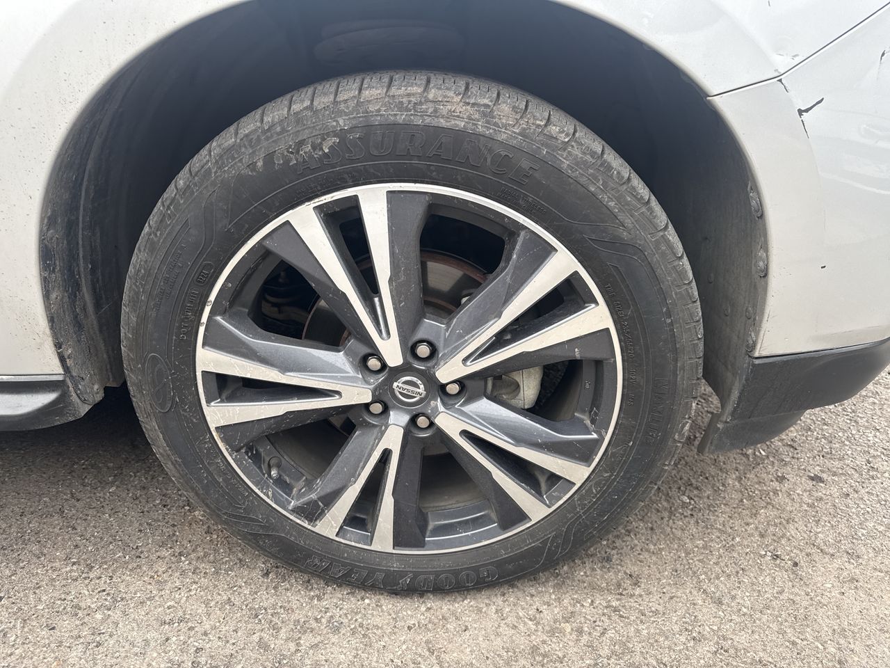 Nissan Pathfinder — foto 8 de 30