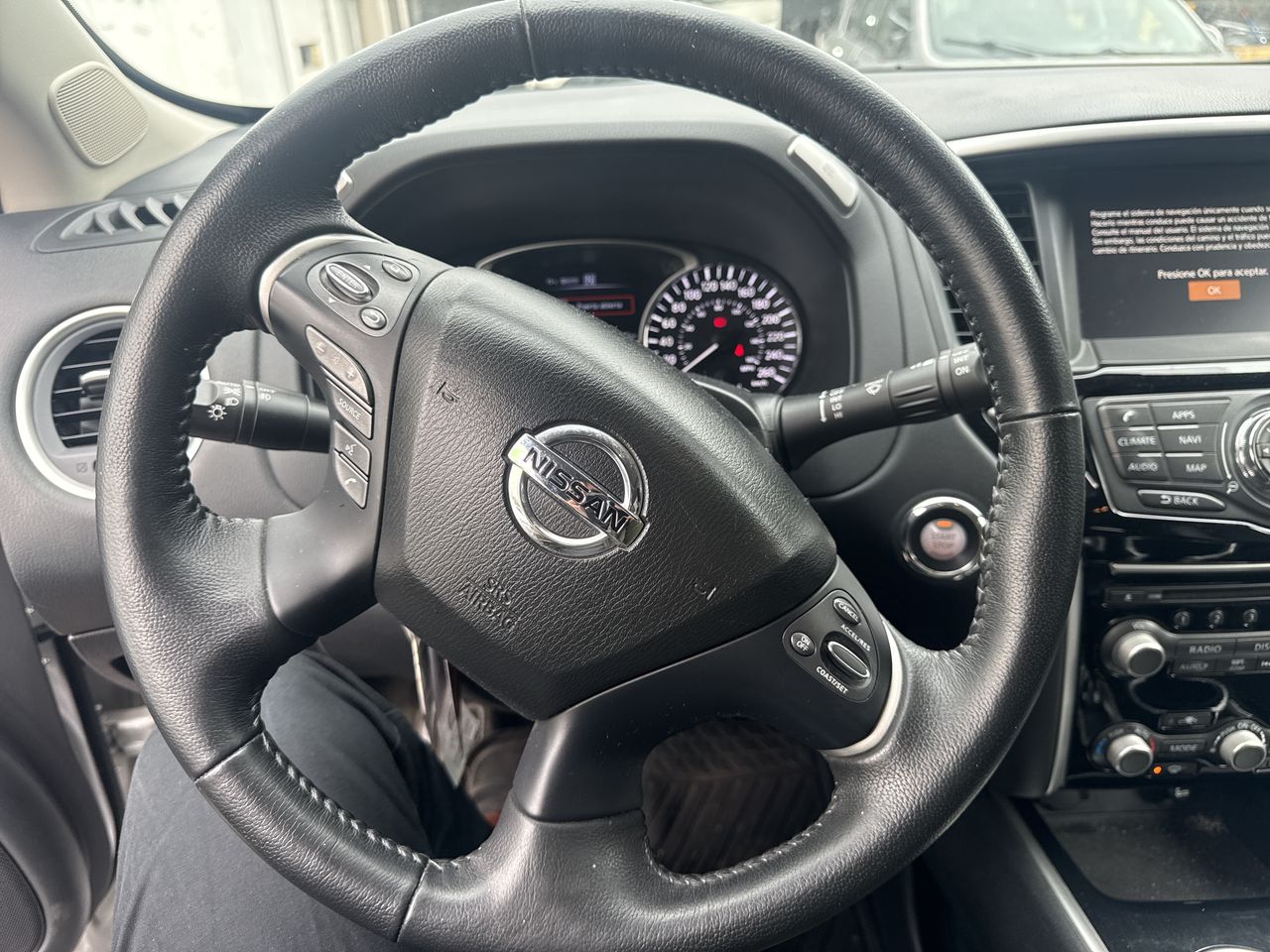 Nissan Pathfinder — foto 17 de 30