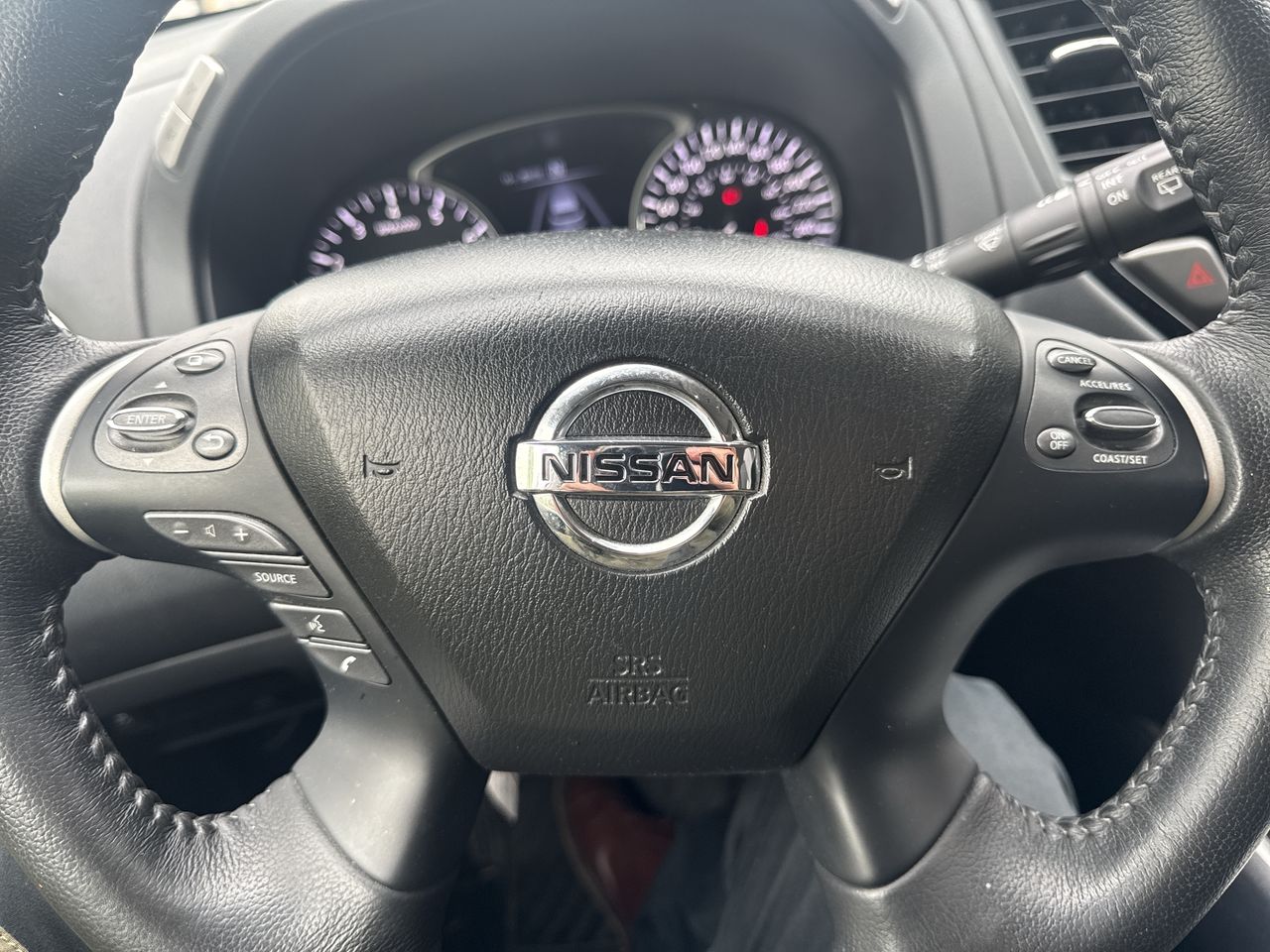 Nissan Pathfinder — foto 18 de 30