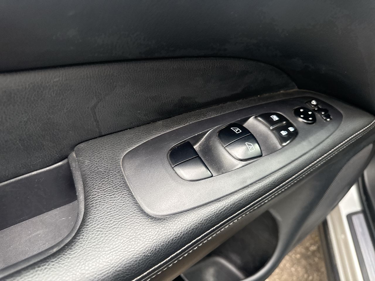 Nissan Pathfinder — foto 14 de 30
