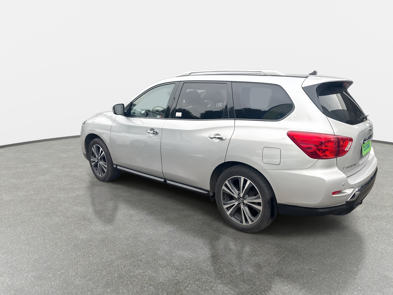 NISSAN - 5