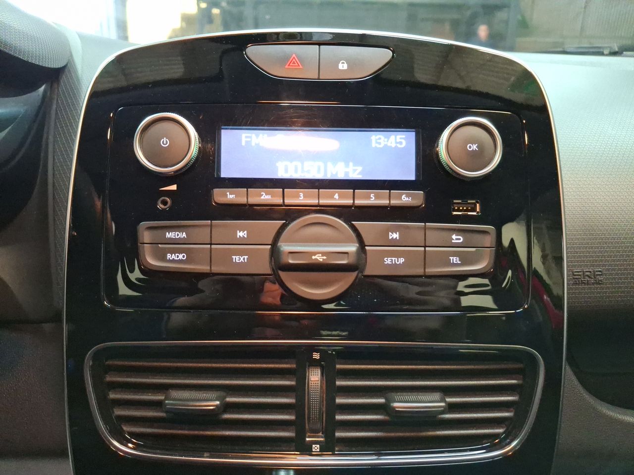 RENAULT - 28