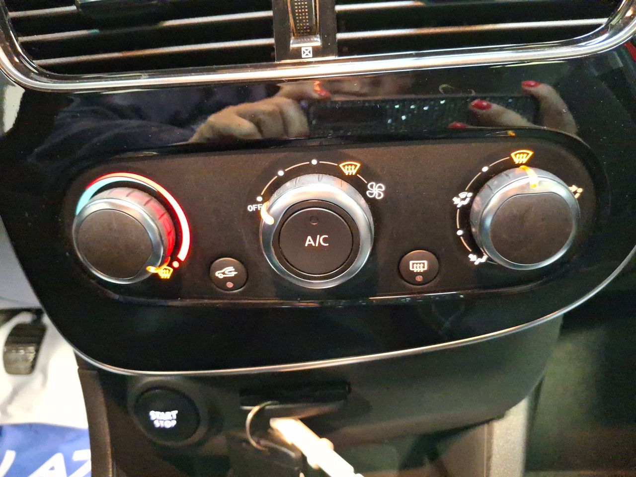 RENAULT - 29