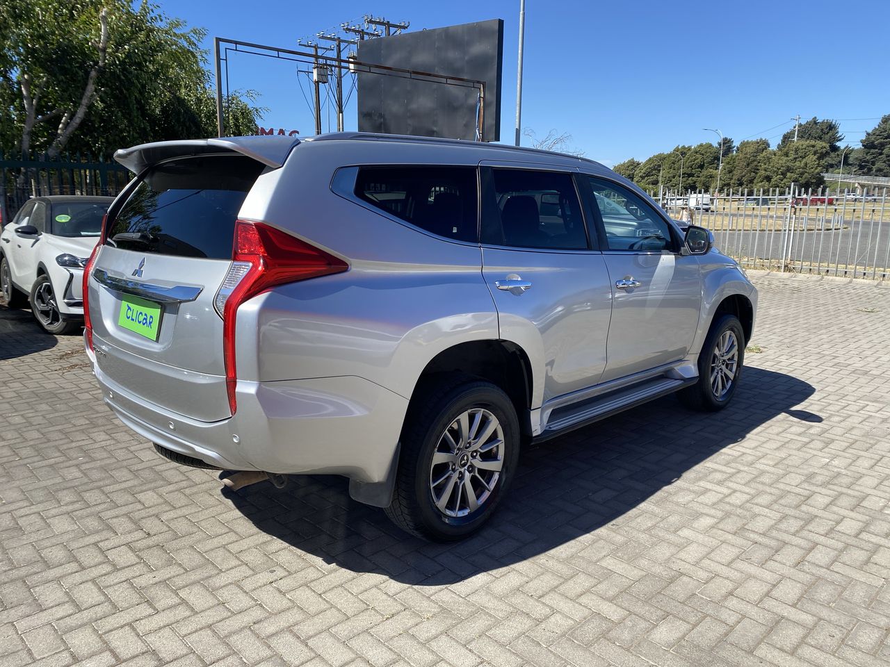 MITSUBISHI - 7