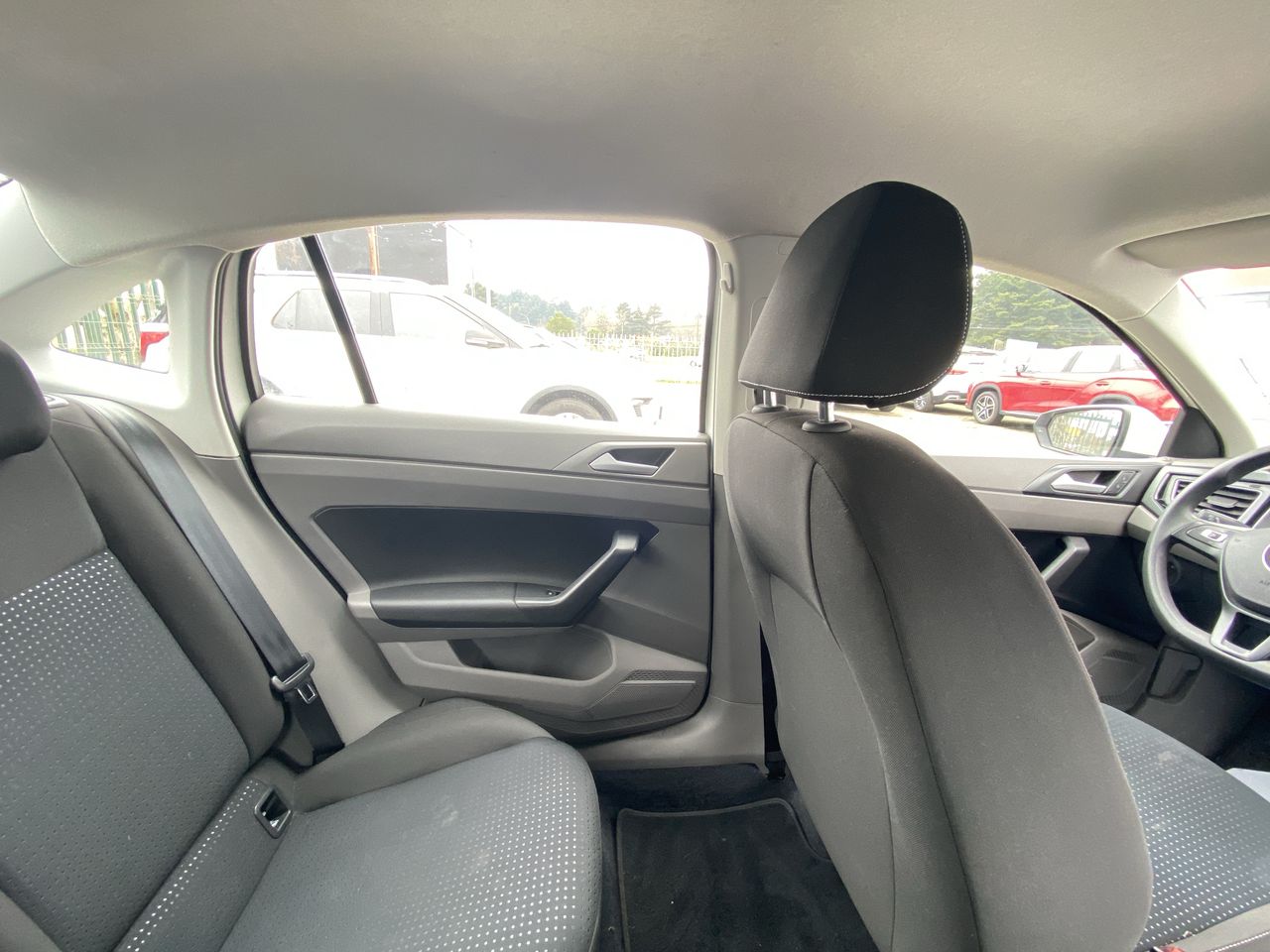 Volkswagen Virtus — foto 8 de 27