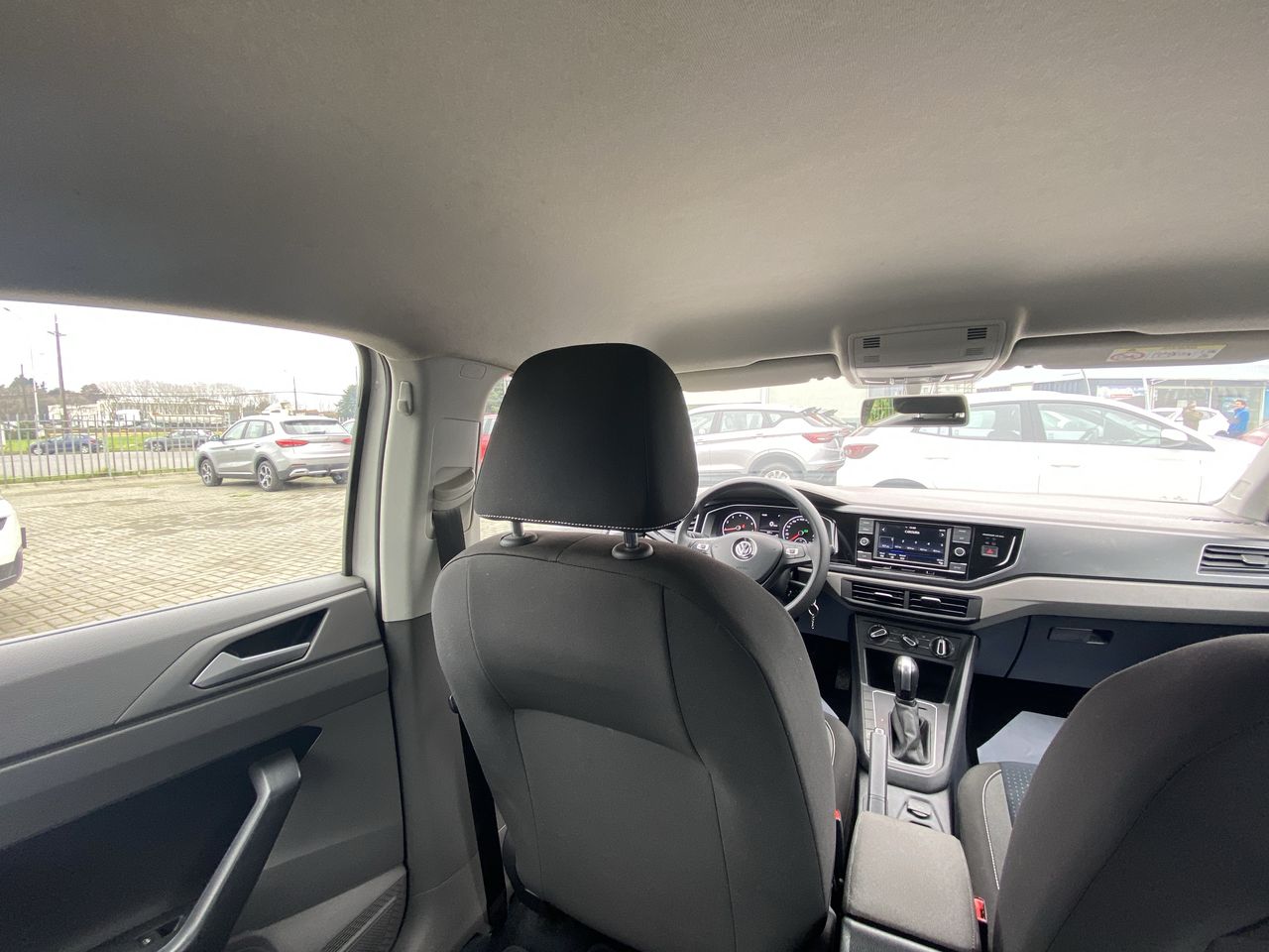 Volkswagen Virtus — foto 9 de 27