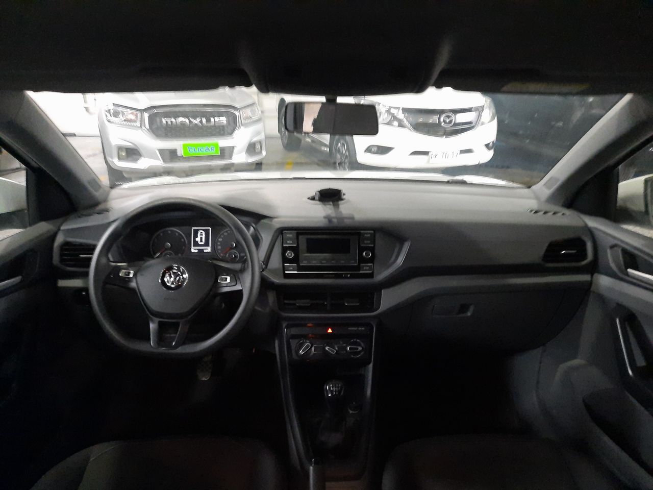 VOLKSWAGEN - 24
