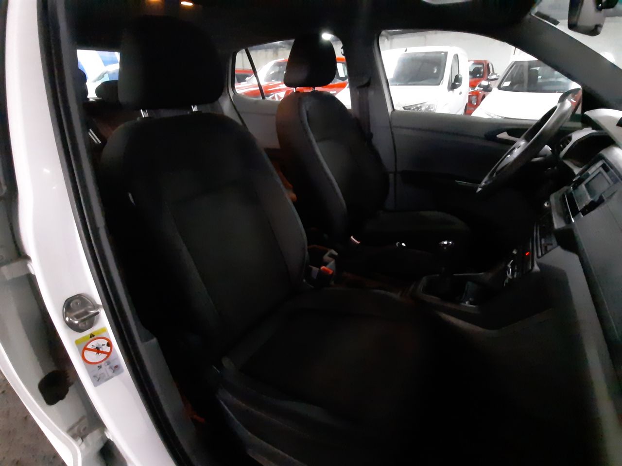 VOLKSWAGEN - 25