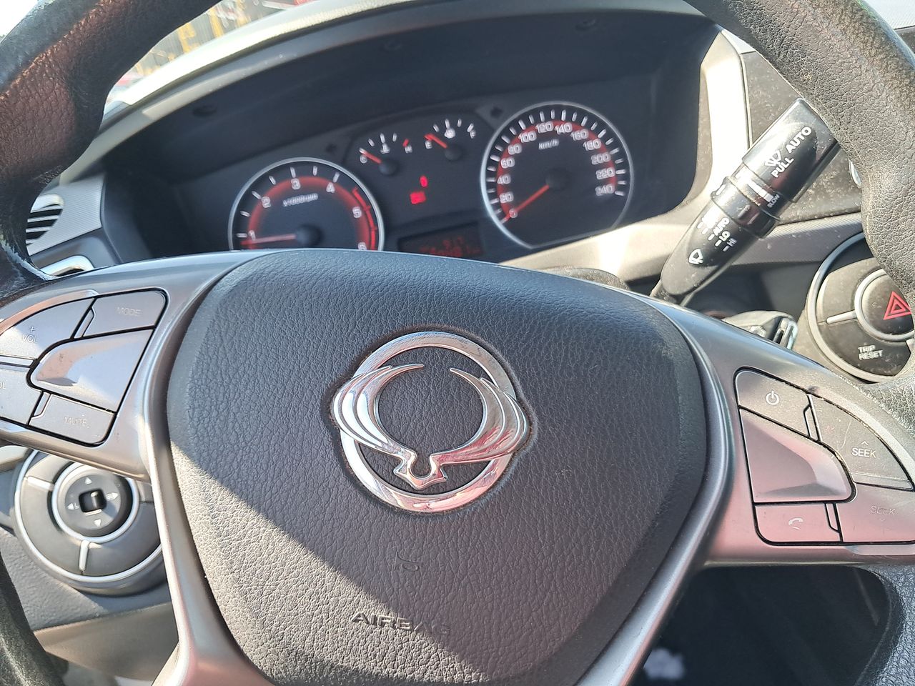 SSANGYONG - 25