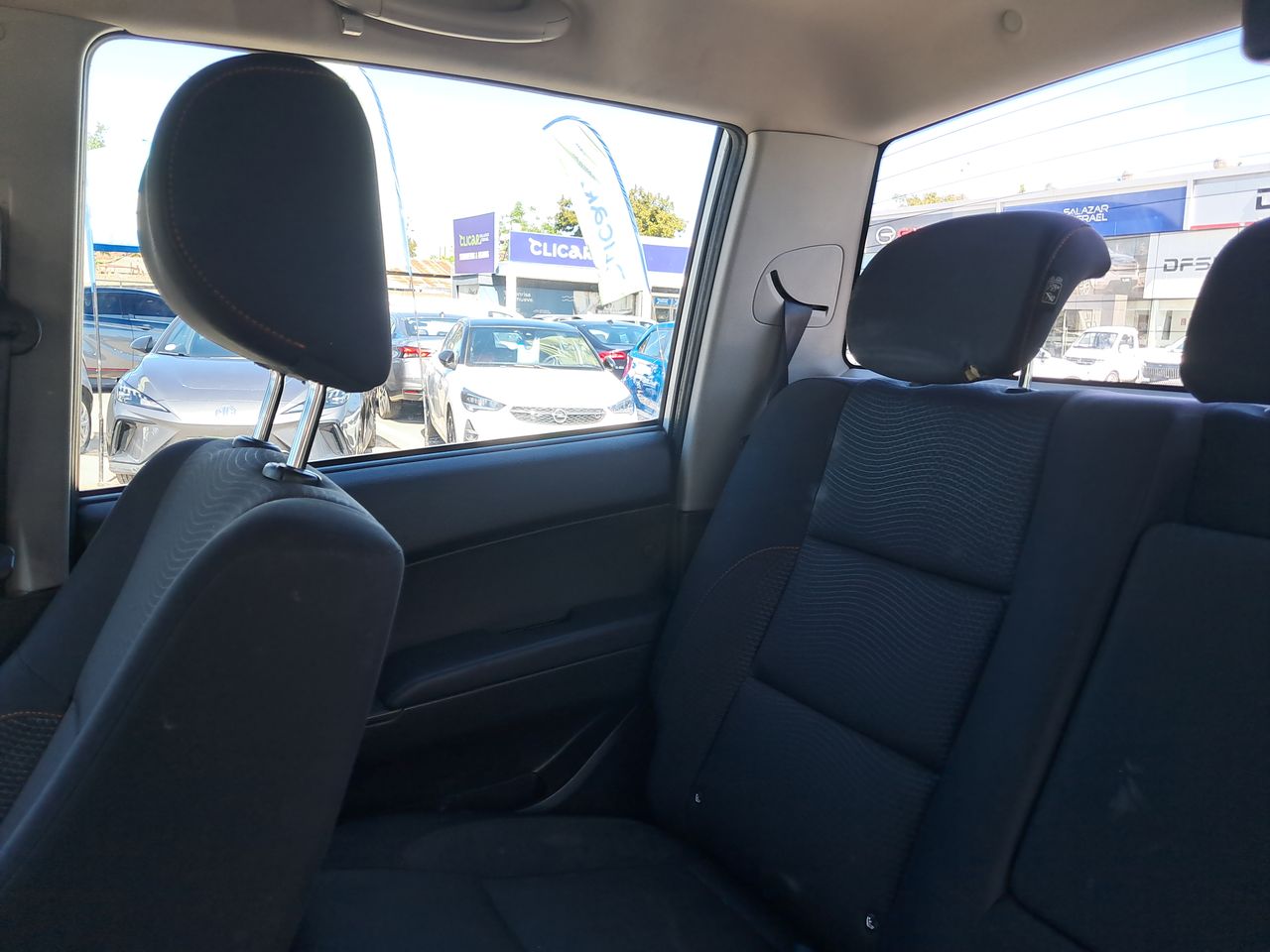 SSANGYONG - 12